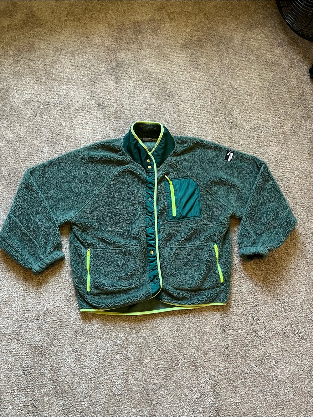VTG 00’s / Y2K Puma Green Fleece Sweater